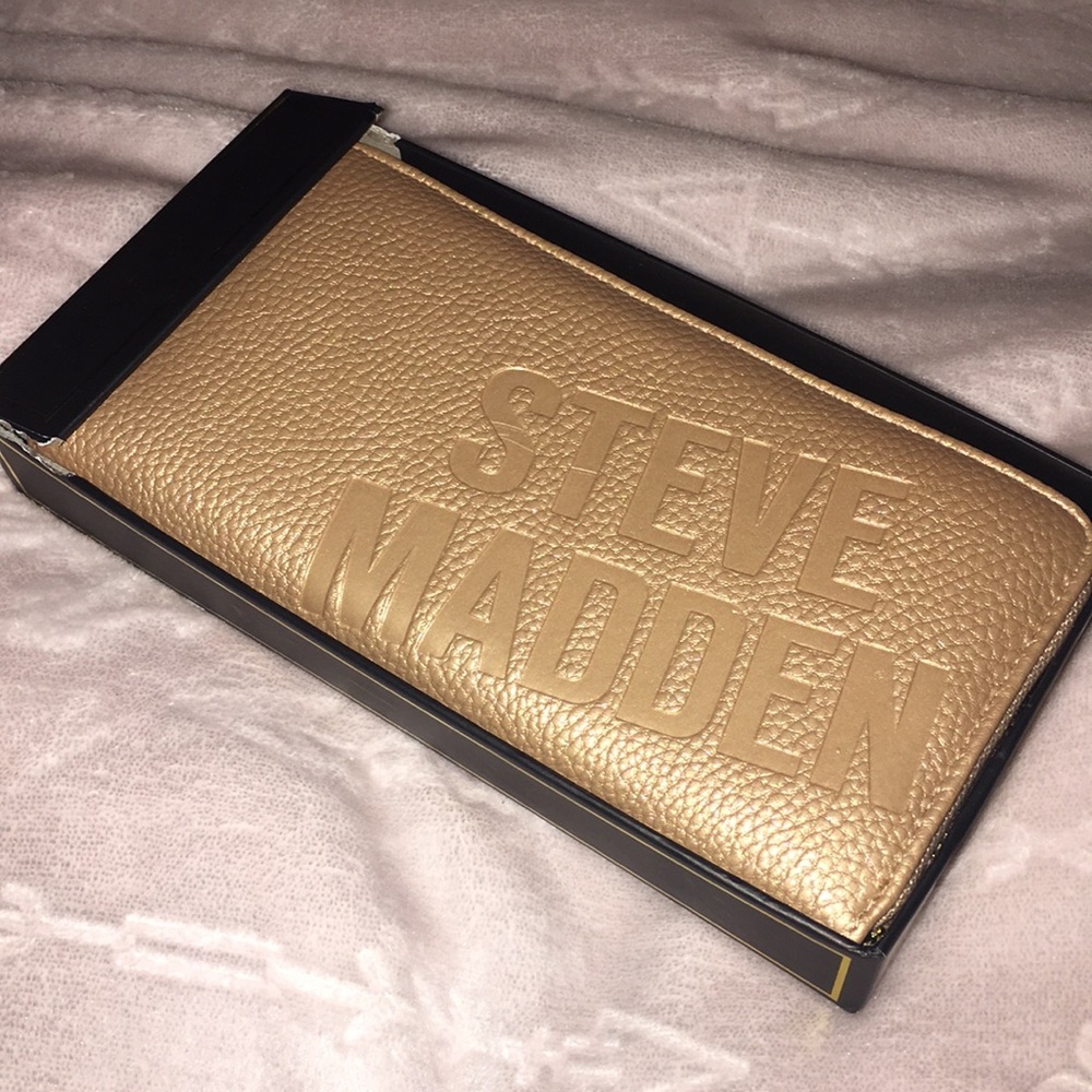 Rose gold Steve Madden wallet